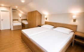 Stara Lipa Tasner Rooms With Free Parking & Kitchen & Garage